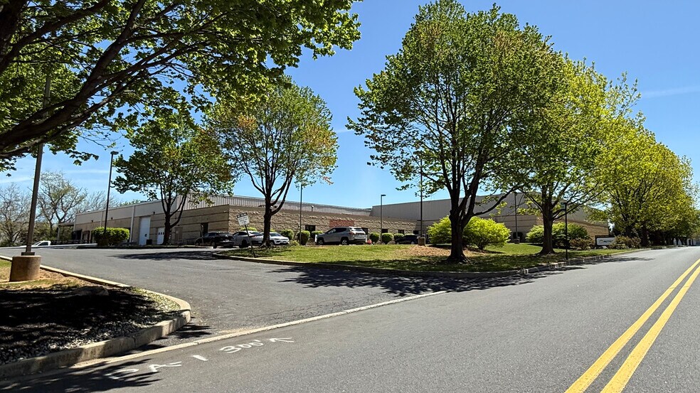 More Photos Of 14 McFadden Rd, Palmer Warehouse For Lease