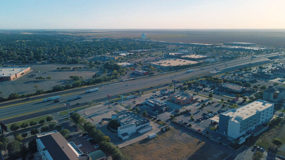 More Photos Of 8101 W I-40, Amarillo Restaurant For Lease