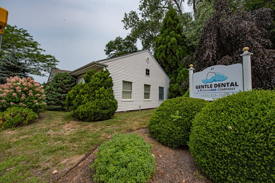 More Photos Of 63 Eastport Manor Rd, Eastport Office For Sale