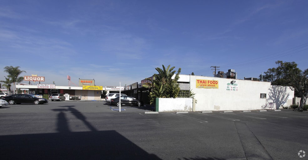 More Photos Of 16612 Beach Blvd, Huntington Beach Unknown For Lease