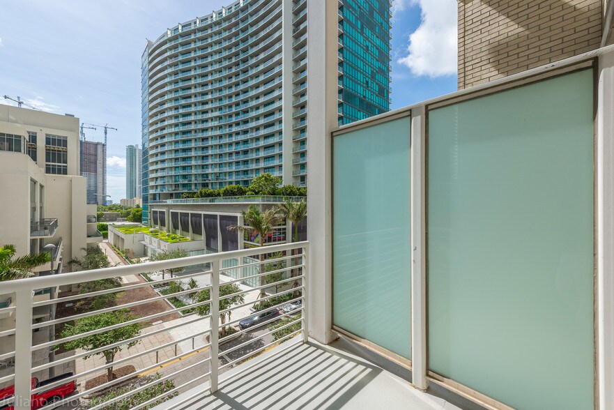 More Photos Of 3250 NE 1st Ave, Miami Apartments For Lease