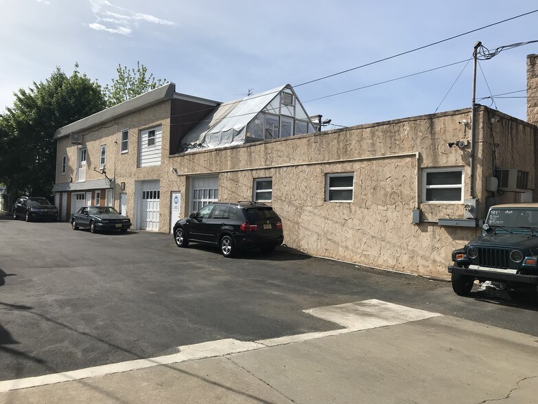 More Photos Of 311-315 Broad St, Bloomfield Warehouse For Sale