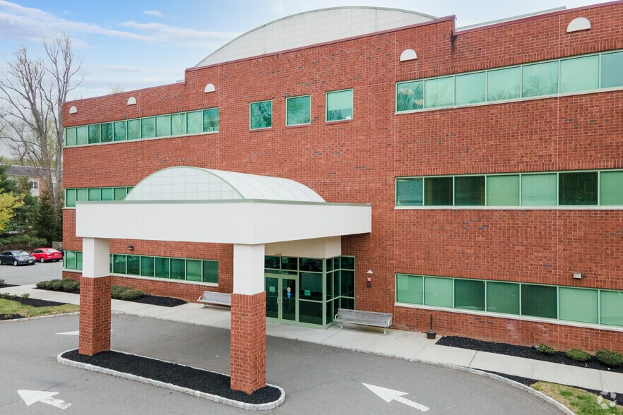 More Photos Of 800 Bunn Dr, Princeton Medical For Lease