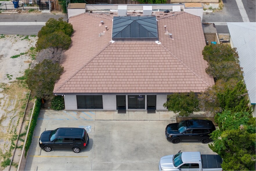 More Photos Of 44709 Date Ave, Lancaster Medical For Sale