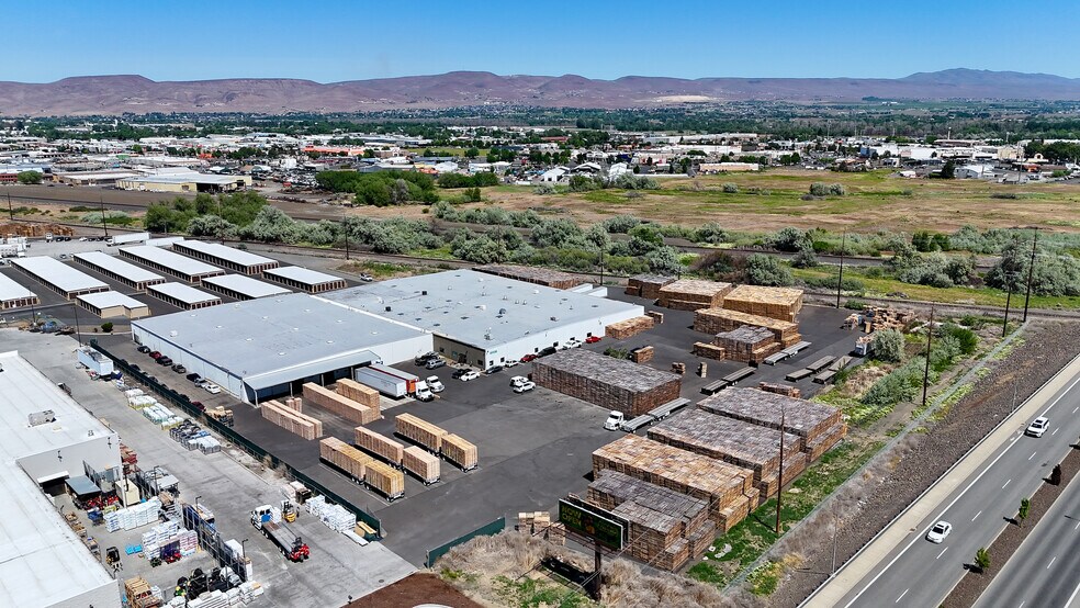 More Photos Of 2255 Longfibre Rd, Yakima Warehouse For Lease
