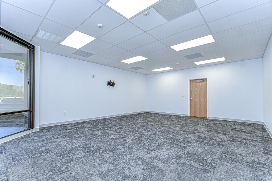 More Photos Of 10770 N 46th, Tampa Medical For Lease