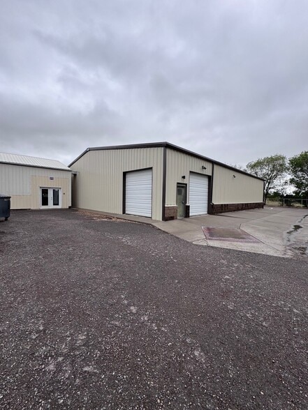 Primary Photo Of 2180 E Main St, Montrose Freestanding For Lease
