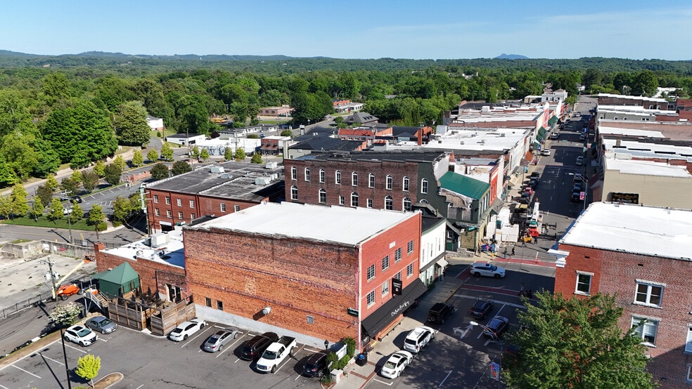 More Photos Of 308 N Main St, Mount Airy Storefront Retail Office For Sale