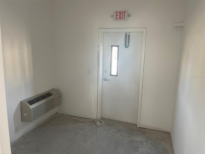 More Photos Of 4535 SE 100th Pl, Belleview Unknown For Lease