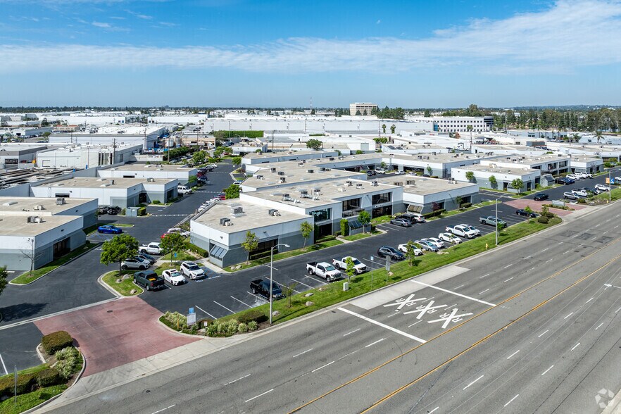 More Photos Of 1215-1223 N Tustin Ave, Anaheim Light Distribution For Sale