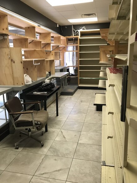 More Photos Of 7635 Ley Rd, Houston Freestanding For Sale