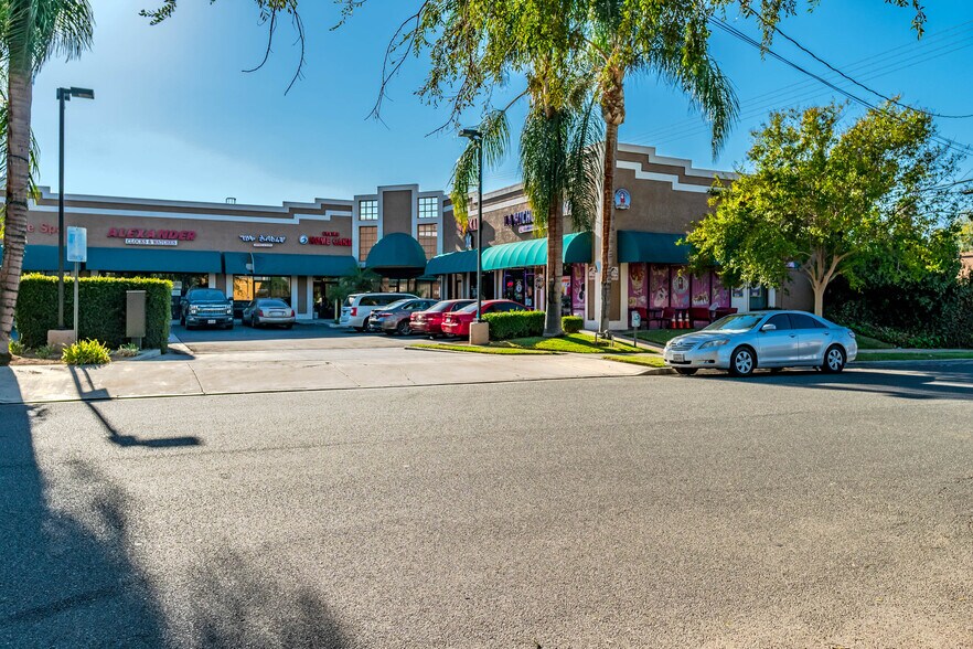 More Photos Of 10759 Magnolia Ave, Riverside Unknown For Lease