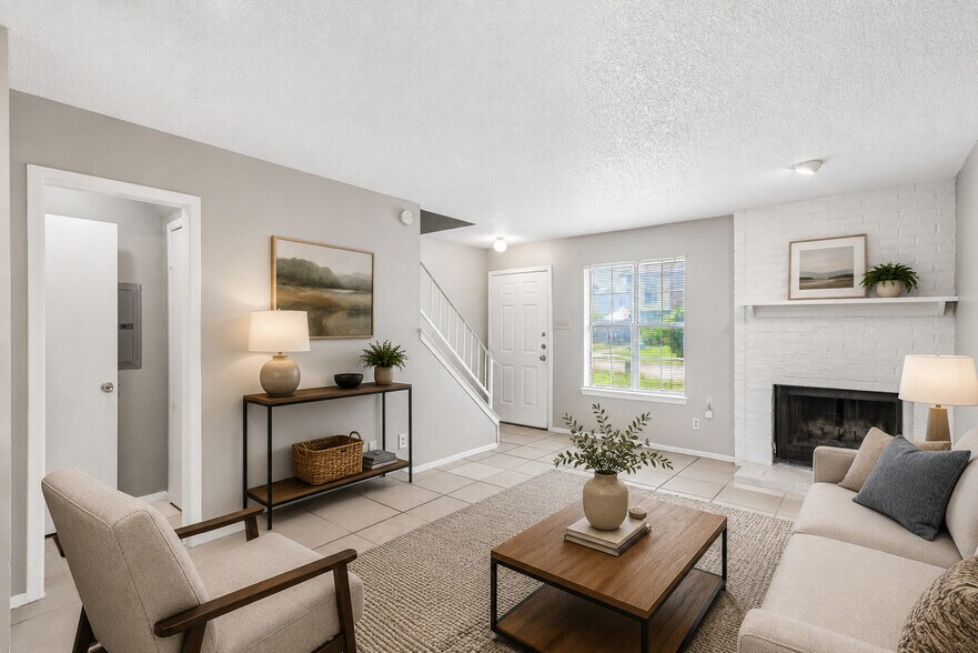 More Photos Of 2813 Wimbledon Ct, Garland Apartments For Sale