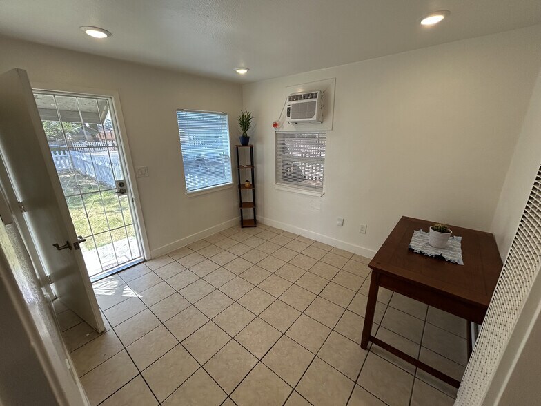 More Photos Of 2517 E Harding Way, Stockton Apartments For Sale