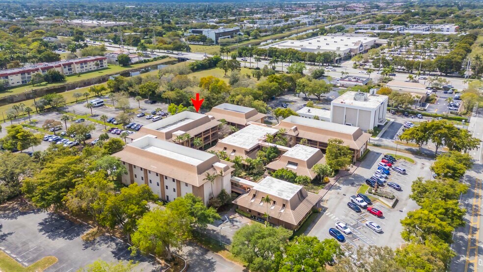 More Photos Of 7800 W Oakland Park Blvd, Sunrise Medical For Sale