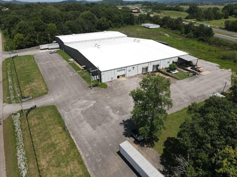 More Photos Of 301 George Whitfield Industrial Park Rd, Elkton Warehouse For Lease