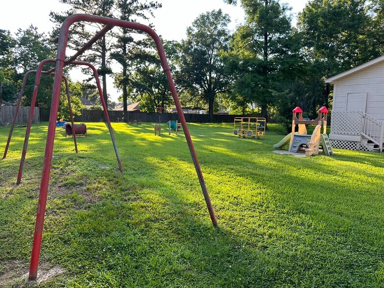 More Photos Of 4157 N Sherwood Forest Dr, Baton Rouge Daycare Center For Sale