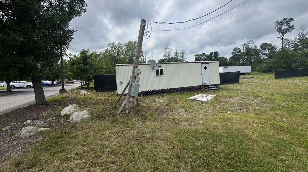 More Photos Of 10 Victoria Rd, Austintown Land For Lease
