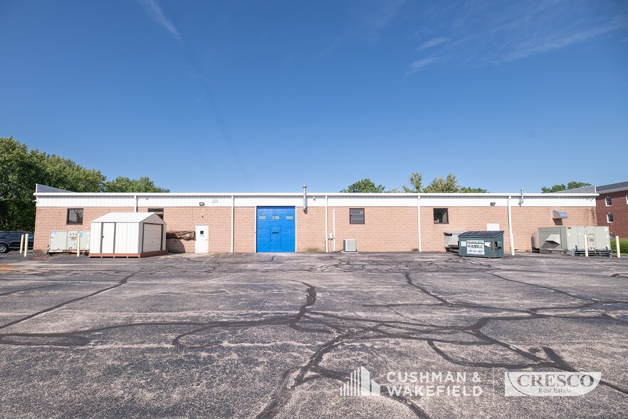 More Photos Of 749 Miner Rd, Highland Heights Office For Sale