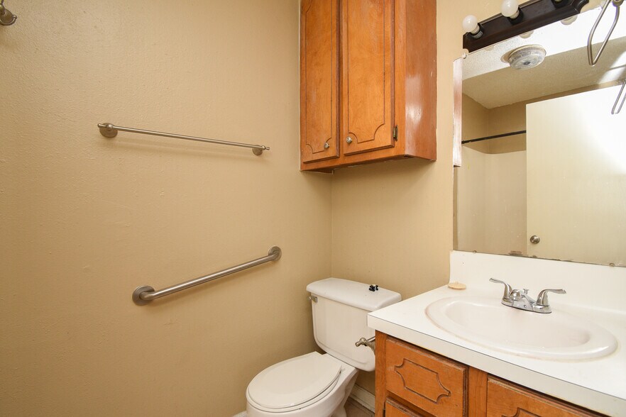 More Photos Of 108 108, 112, 118 & 120 Milann St, Victoria Apartments For Sale