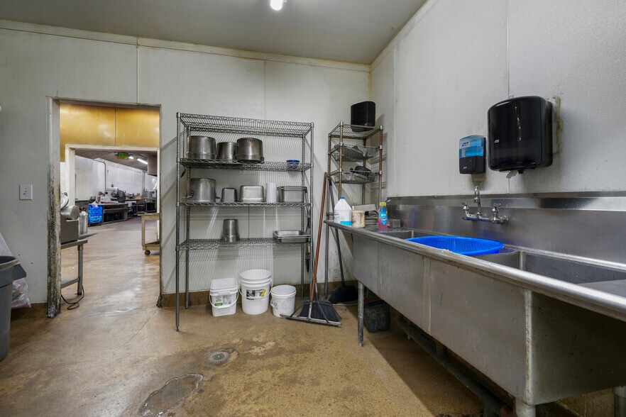 More Photos Of 834-836 Texas St, Fairfield Restaurant For Sale