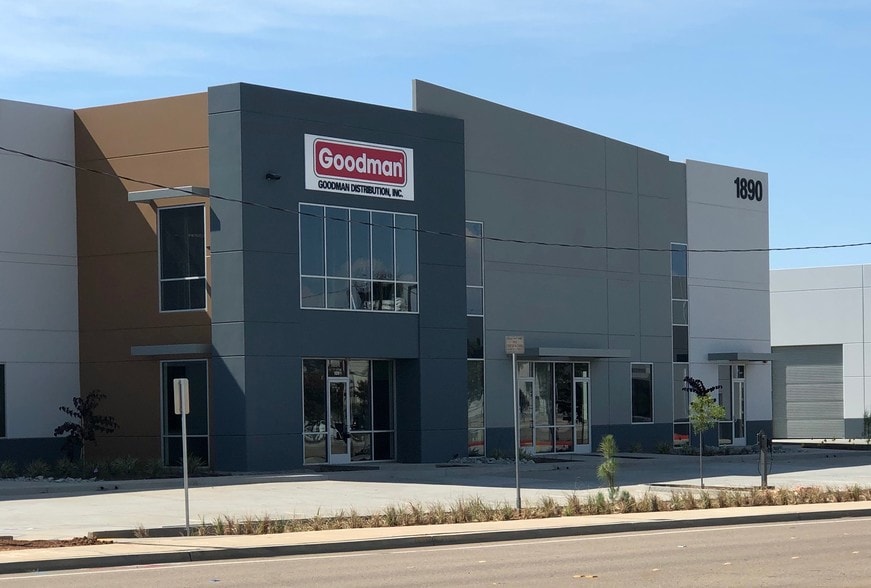 More Photos Of 1920 N Marshall Ave, El Cajon Unknown For Lease