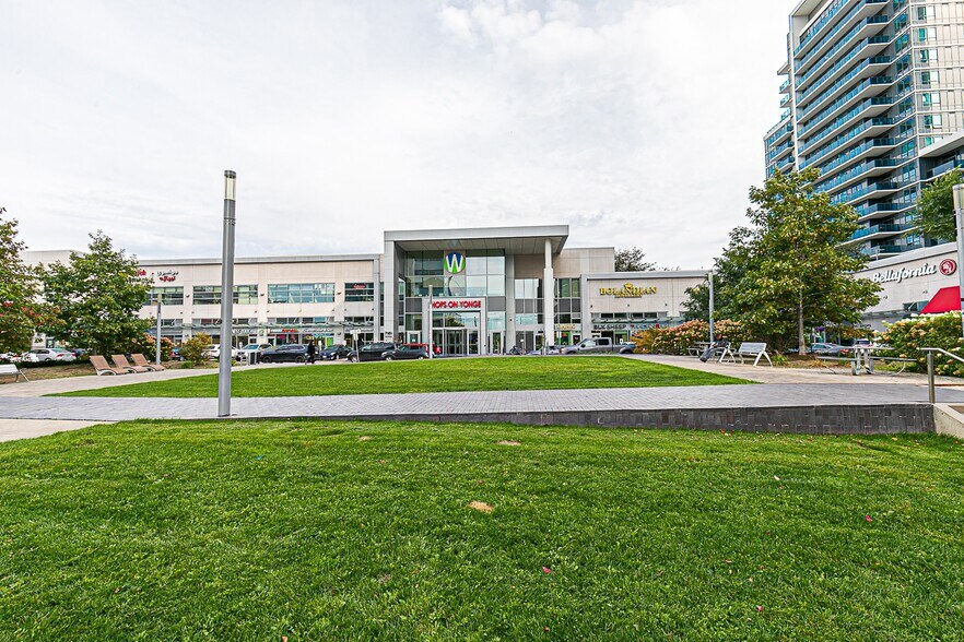 More Photos Of 7191 Yonge St, Markham Medical For Lease