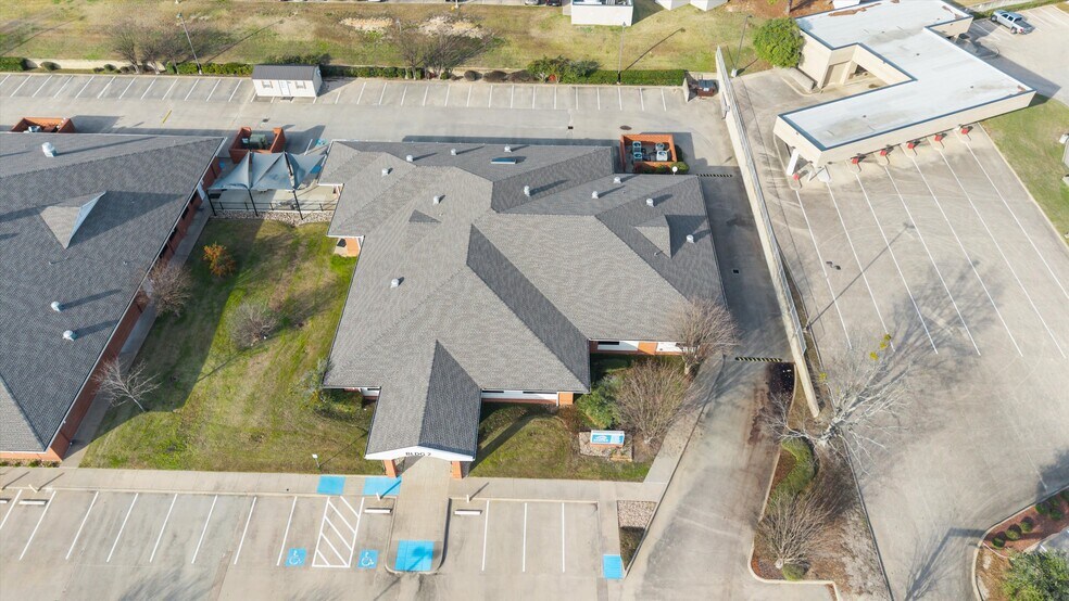 More Photos Of 3413 Golden Rd, Tyler Medical For Lease