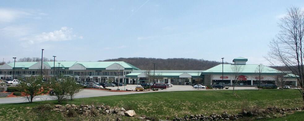 More Photos Of 1618-1624 Route 22, Brewster Village Unknown For Lease