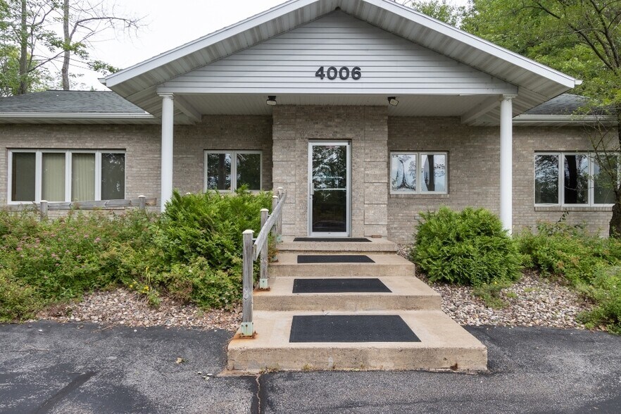 More Photos Of 226126 Hummingbird Rd, Wausau Medical For Sale