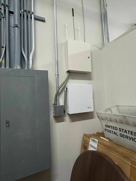 More Photos Of 2101 W Chesterfield Blvd, Springfield Office For Sale