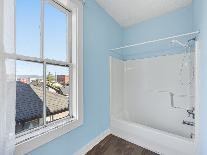 More Photos Of 686 29th St, Astoria Multifamily For Sale