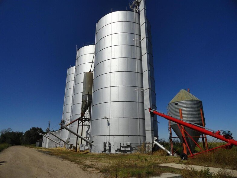 More Photos Of 6100 39th Street, Kearney Specialty For Sale