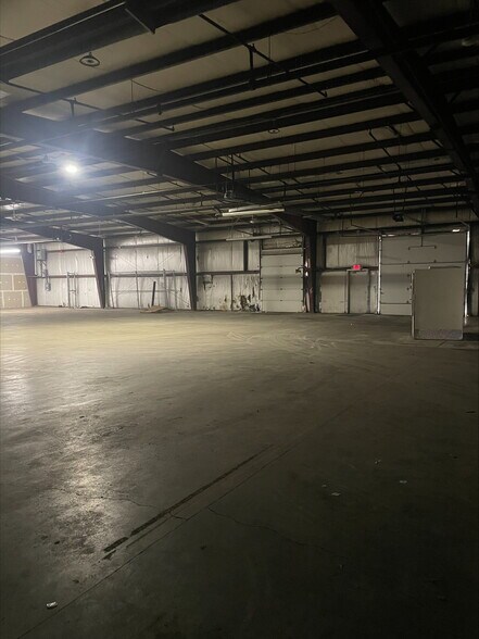 More Photos Of 5635 Commerce St, Lansing Warehouse For Lease