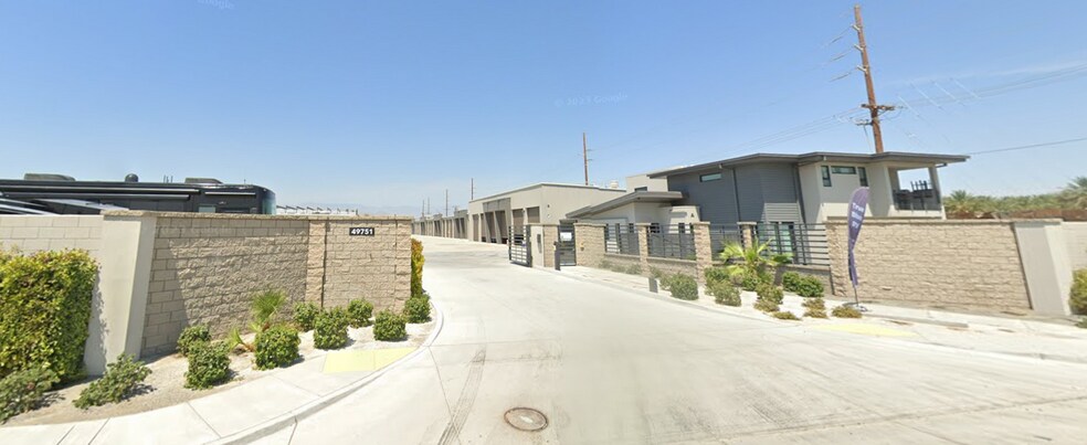 More Photos Of 49751 Oates Ln, Coachella Parking Garage For Sale