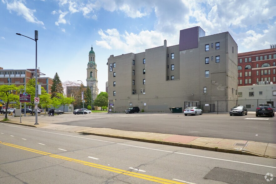 More Photos Of 113 N Clinton Ave, Rochester Apartments For Sale