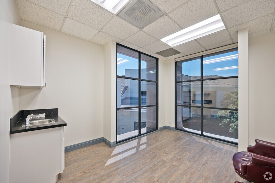 More Photos Of 10807 Laurel St, Rancho Cucamonga Medical For Sale