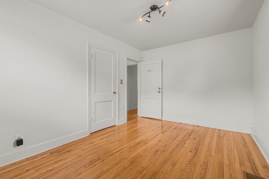 More Photos Of 515 E Iris Dr, Nashville Loft Creative Space For Sale