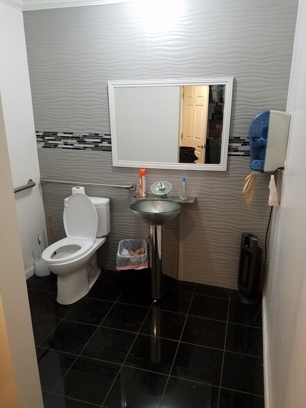 More Photos Of 2735-2741 Scott Blvd, Santa Clara Service For Lease