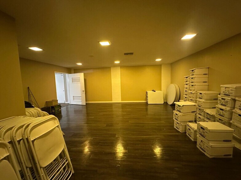 More Photos Of 2561 5th St, Ceres Funeral Home For Sale