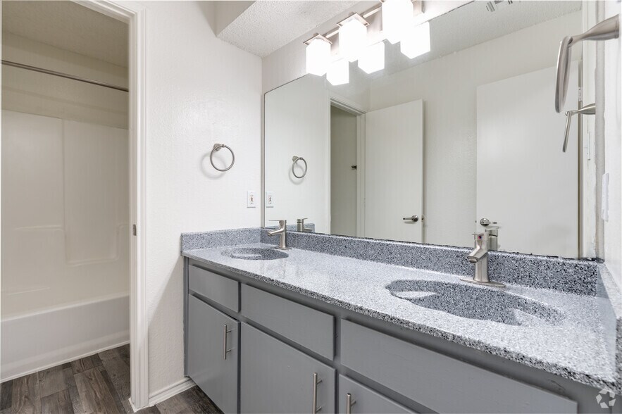 More Photos Of 121 S Hampton Rd, Crowley Apartments For Sale