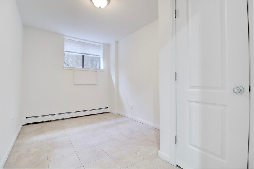 More Photos Of 5926 Bleecker St, Ridgewood Medical For Sale