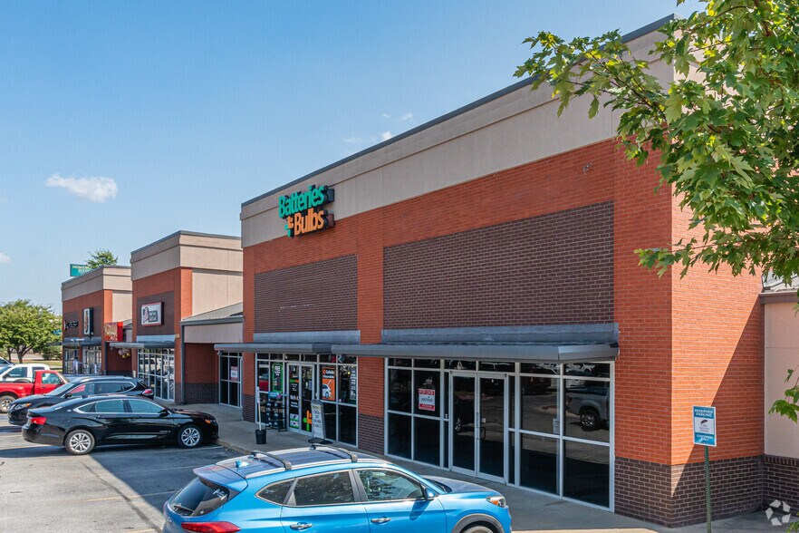 Primary Photo Of 4500 W Walnut St, Rogers Department Store For Lease