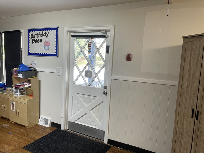 More Photos Of 4959-4965 West St, Forest Park Daycare Center For Sale