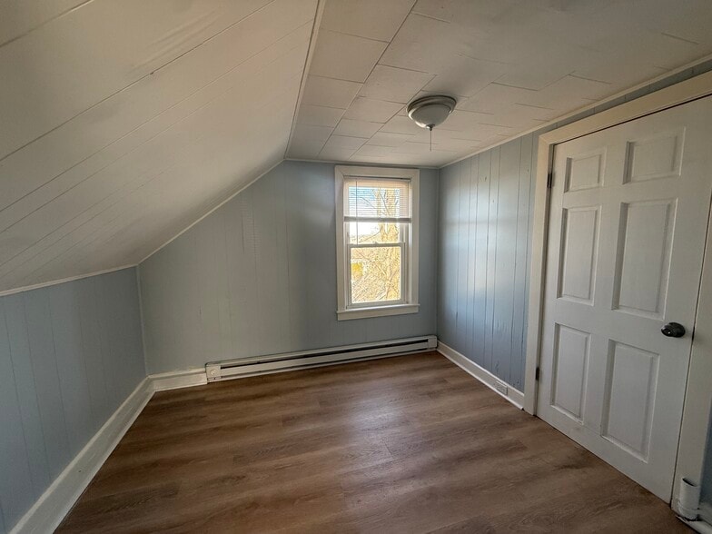 More Photos Of 2 Lyon St, Putnam Apartments For Sale