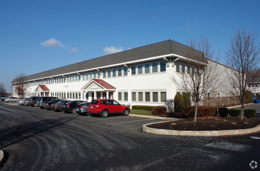 More Photos Of 6131-6181 Kellers Church Rd, Plumsteadville Light Distribution For Sale