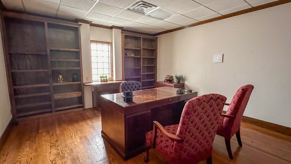 More Photos Of 1303 Northwest Hwy, Garland Office For Lease