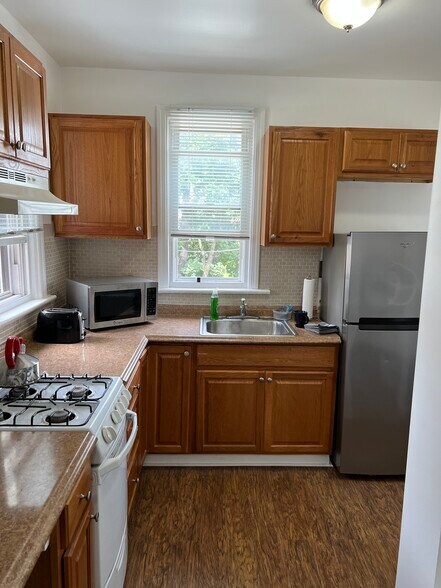 More Photos Of 31 Saint Andrews Pl, Yonkers Apartments For Sale