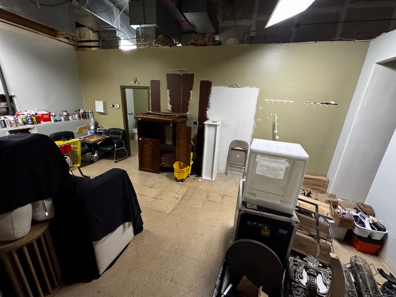 More Photos Of 257-263 W Rittenhouse St, Houston Warehouse For Sale