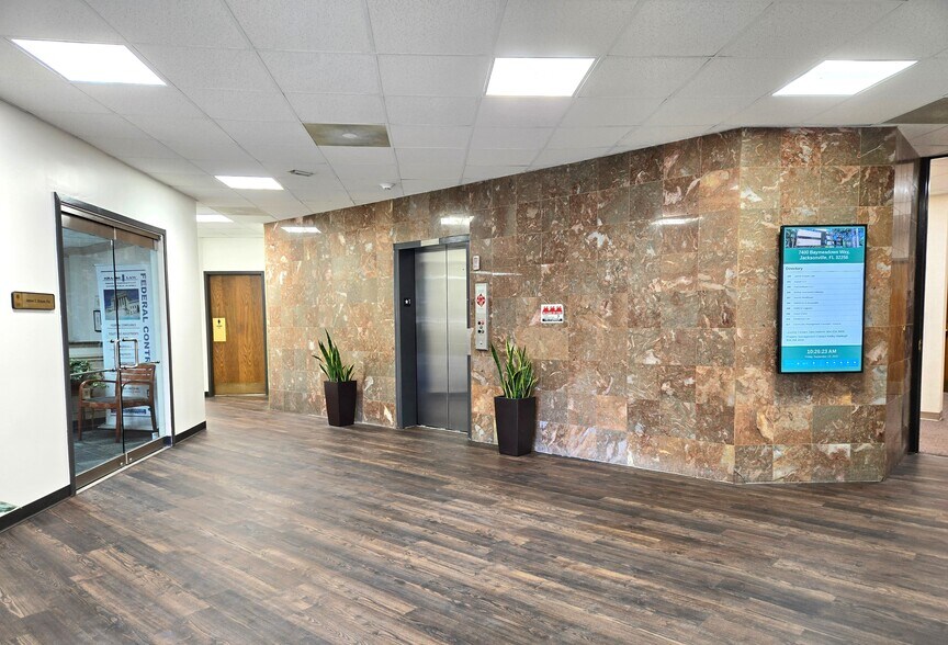 More Photos Of 7400 Baymeadows Way, Jacksonville Office For Lease